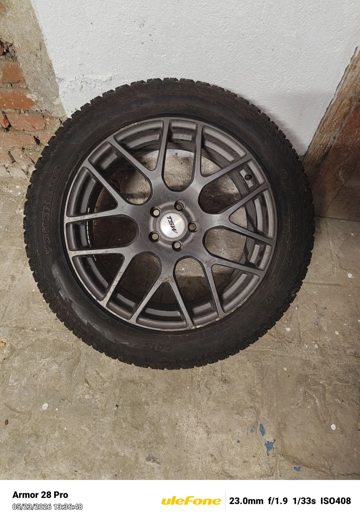 Гуми с джанти Yokohama 235/50R19
