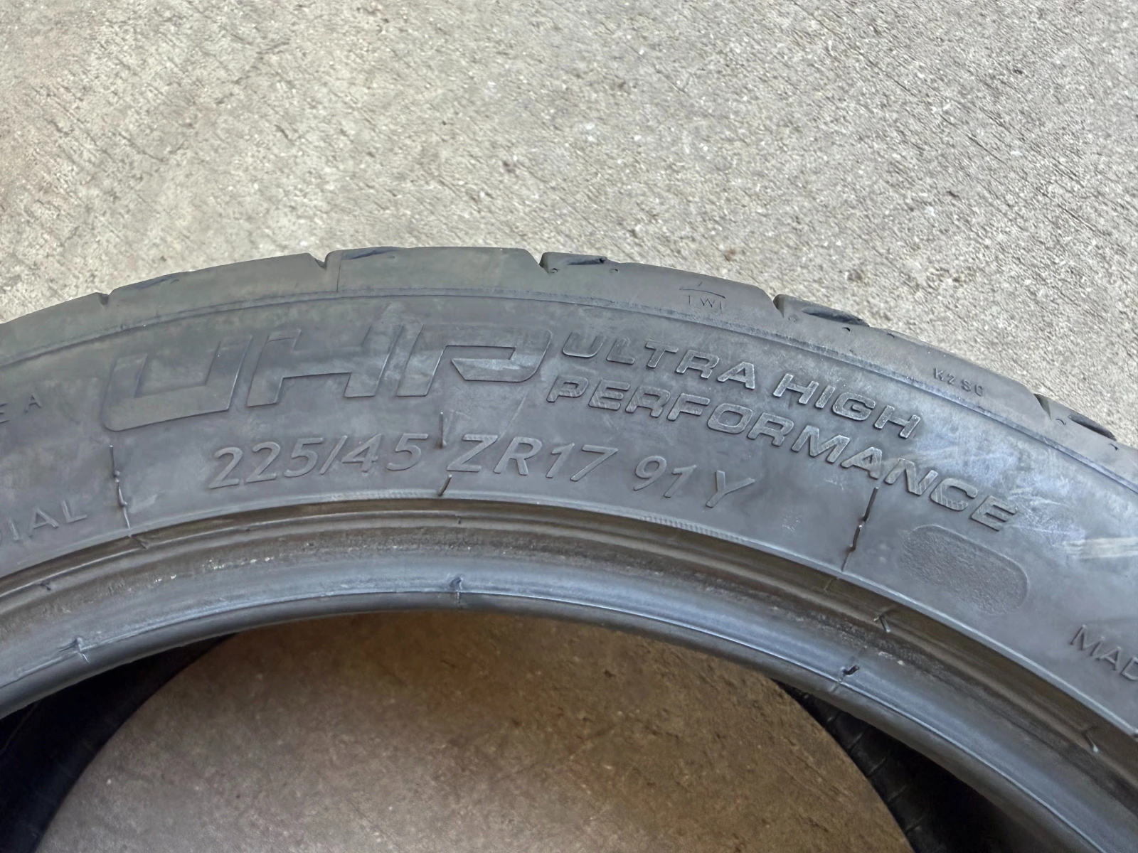 Гуми Летни 225/45R17, снимка 7 - Гуми и джанти - 55152487