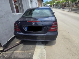 Mercedes-Benz E 220, снимка 3