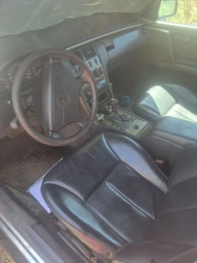 Mercedes-Benz E 230, снимка 4