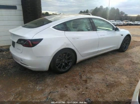 Tesla Model 3 U  U UX All Wheel Drive, снимка 11