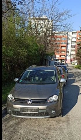     VW Golf Cross