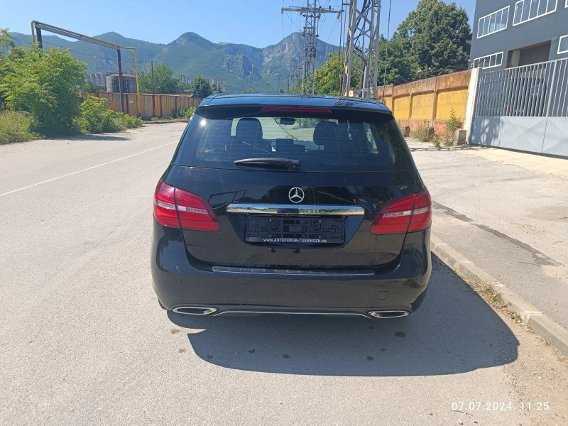 Mercedes-Benz B 200 Фейслифт, снимка 6 - Автомобили и джипове - 46293581