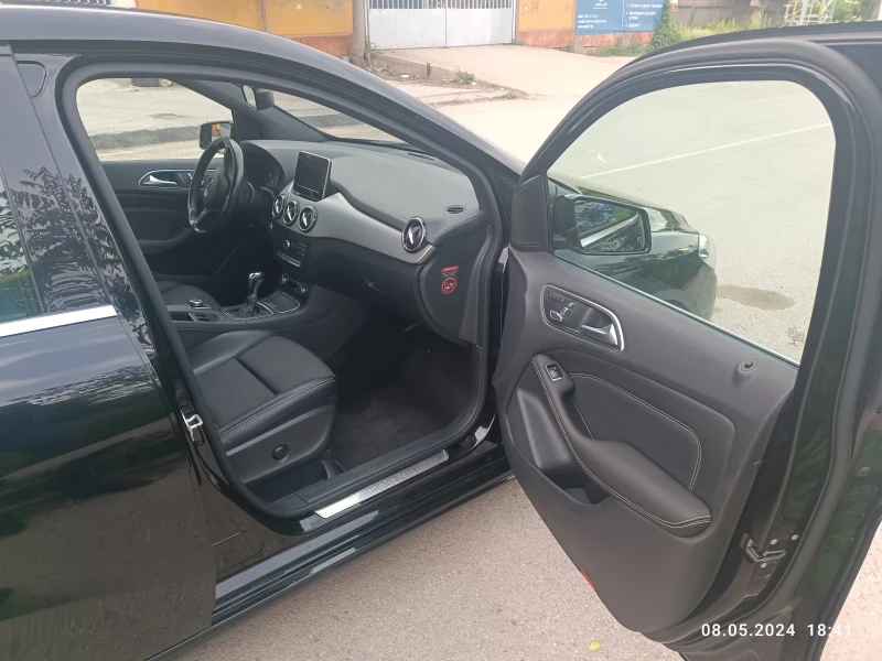 Mercedes-Benz B 200 Фейслифт, снимка 14 - Автомобили и джипове - 48693223