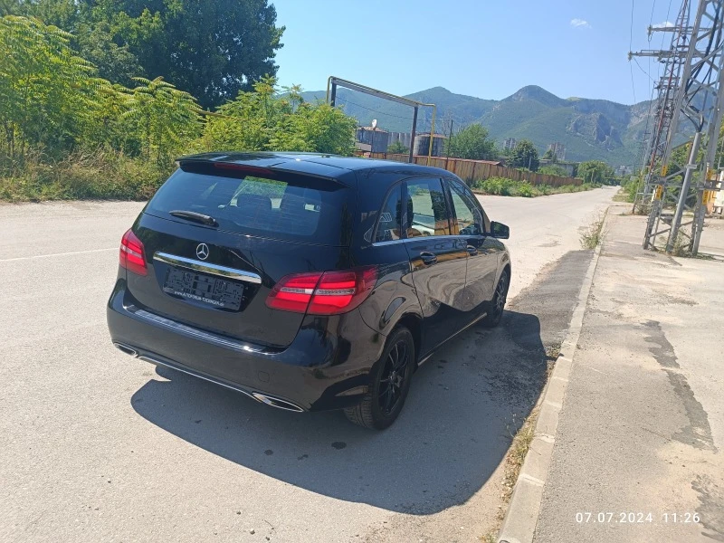 Mercedes-Benz B 200 Фейслифт, снимка 8 - Автомобили и джипове - 46293581