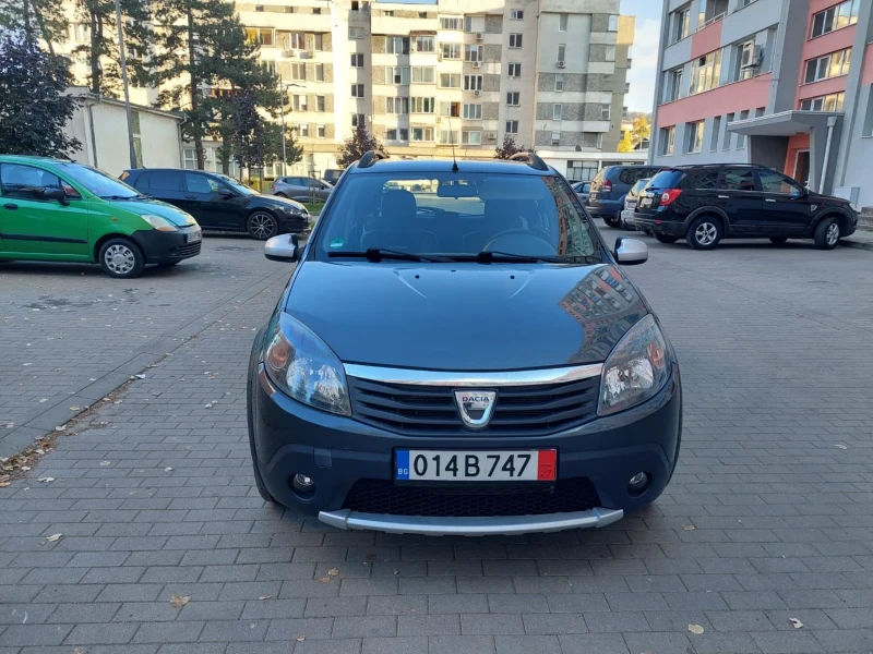 Dacia Sandero 1.6 GPL 57000км НОВА, снимка 2 - Автомобили и джипове - 47778276