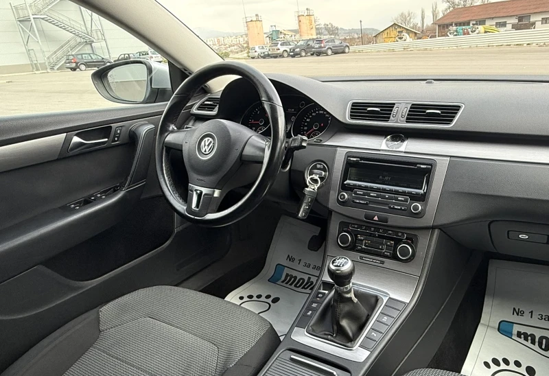 VW Passat 2.0TDI BlueMotion, снимка 11 - Автомобили и джипове - 48226245