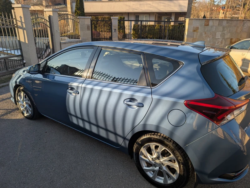 Toyota Auris 1.8L (HV special), снимка 7 - Автомобили и джипове - 49500586