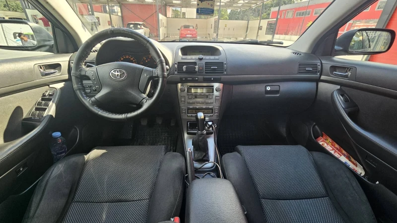 Toyota Avensis, снимка 6 - Автомобили и джипове - 52357858