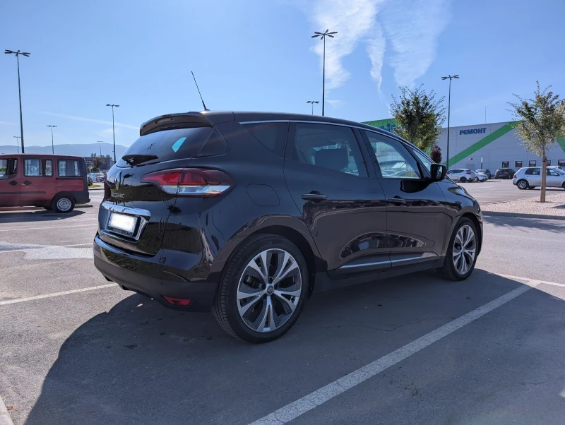 Renault Scenic 1.6 dci Initiale Paris, снимка 5 - Автомобили и джипове - 52076918