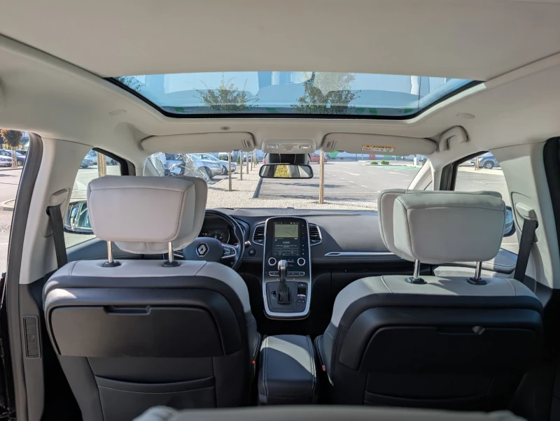 Renault Scenic 1.6 dci Initiale Paris, снимка 9 - Автомобили и джипове - 52076918