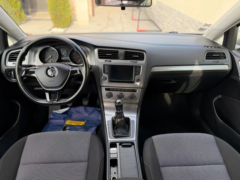 VW Golf 1.6TDi, снимка 8 - Автомобили и джипове - 52749324