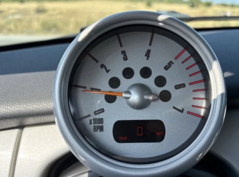 Mini One, снимка 10 - Автомобили и джипове - 53212482