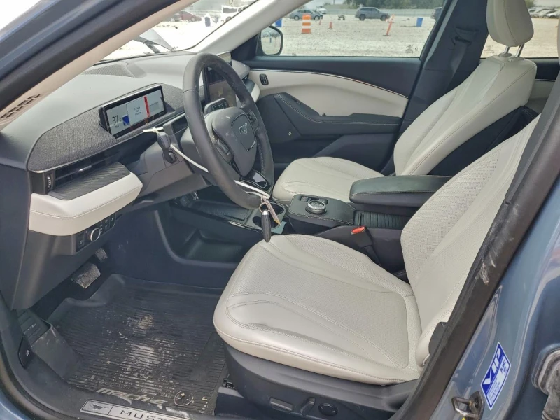 Ford Mustang Mach-E Premium, снимка 7 - Автомобили и джипове - 53345631