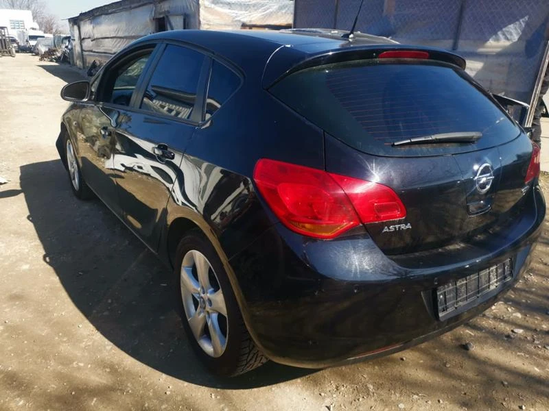 Opel Astra J 1.7cdti - изображение 2