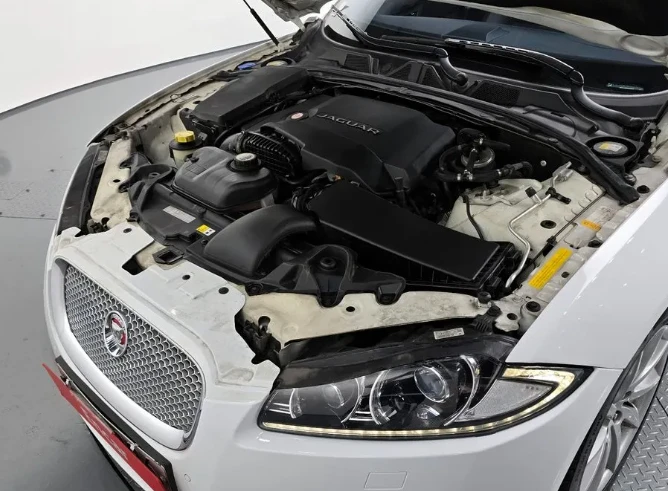 Jaguar Xf 3.0d Premium - изображение 6