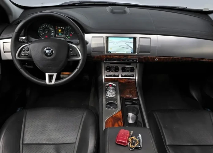 Jaguar Xf 3.0d Premium - изображение 7