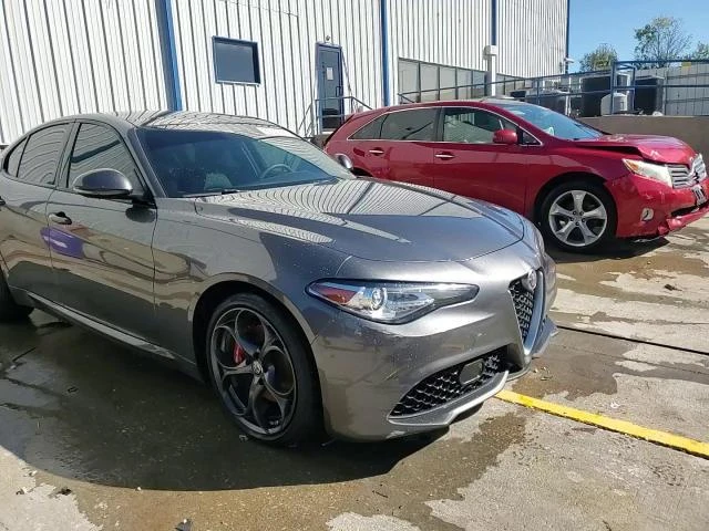 Alfa Romeo Giulia 2.0l Ti, снимка 13 - Автомобили и джипове - 54045297