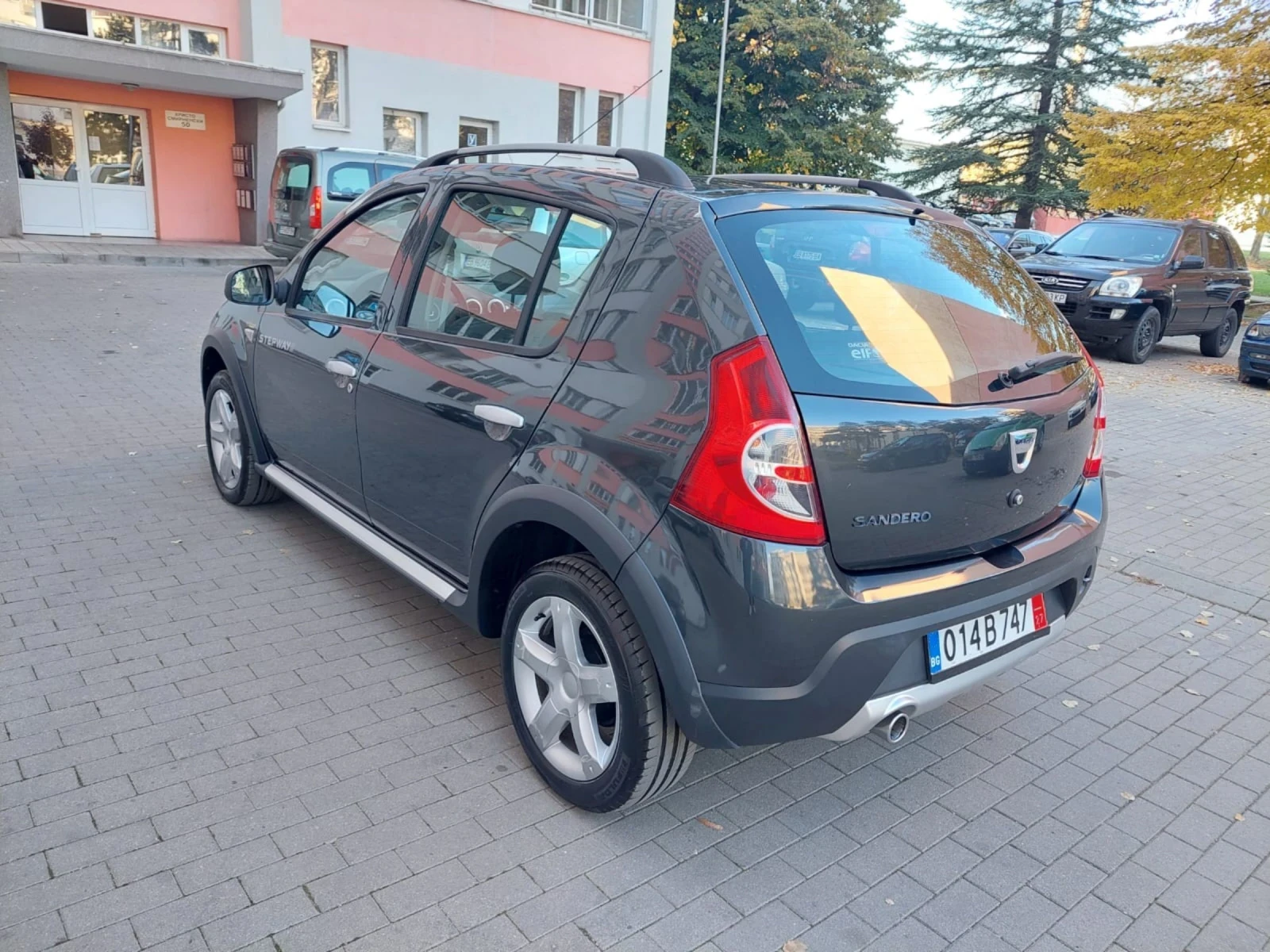 Dacia Sandero STEPWAY 1.6 GPL 57000км НОВА - изображение 6