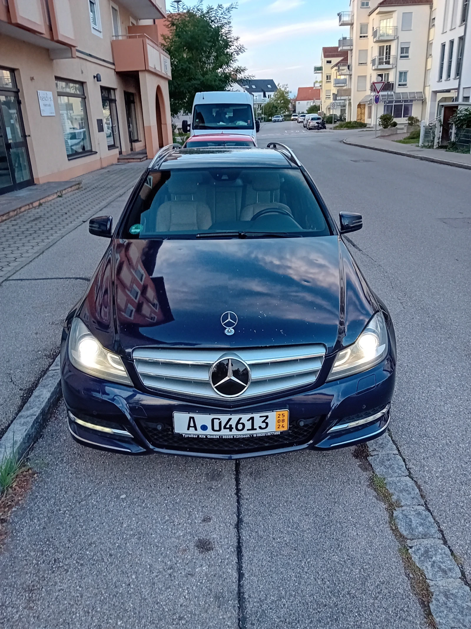 Mercedes-Benz C 300  - изображение 4