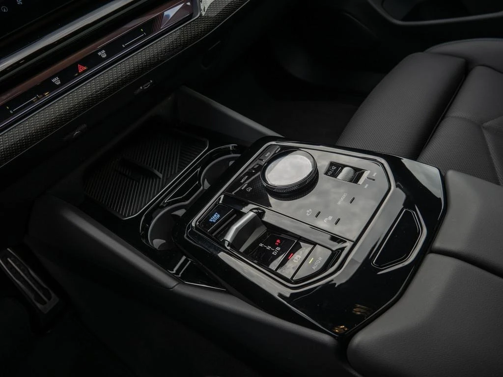 BMW i5 xDrive40/ M-SPORT/ B&W/ HEAD UP/ 360/ PANO/ | Mobile.bg   11