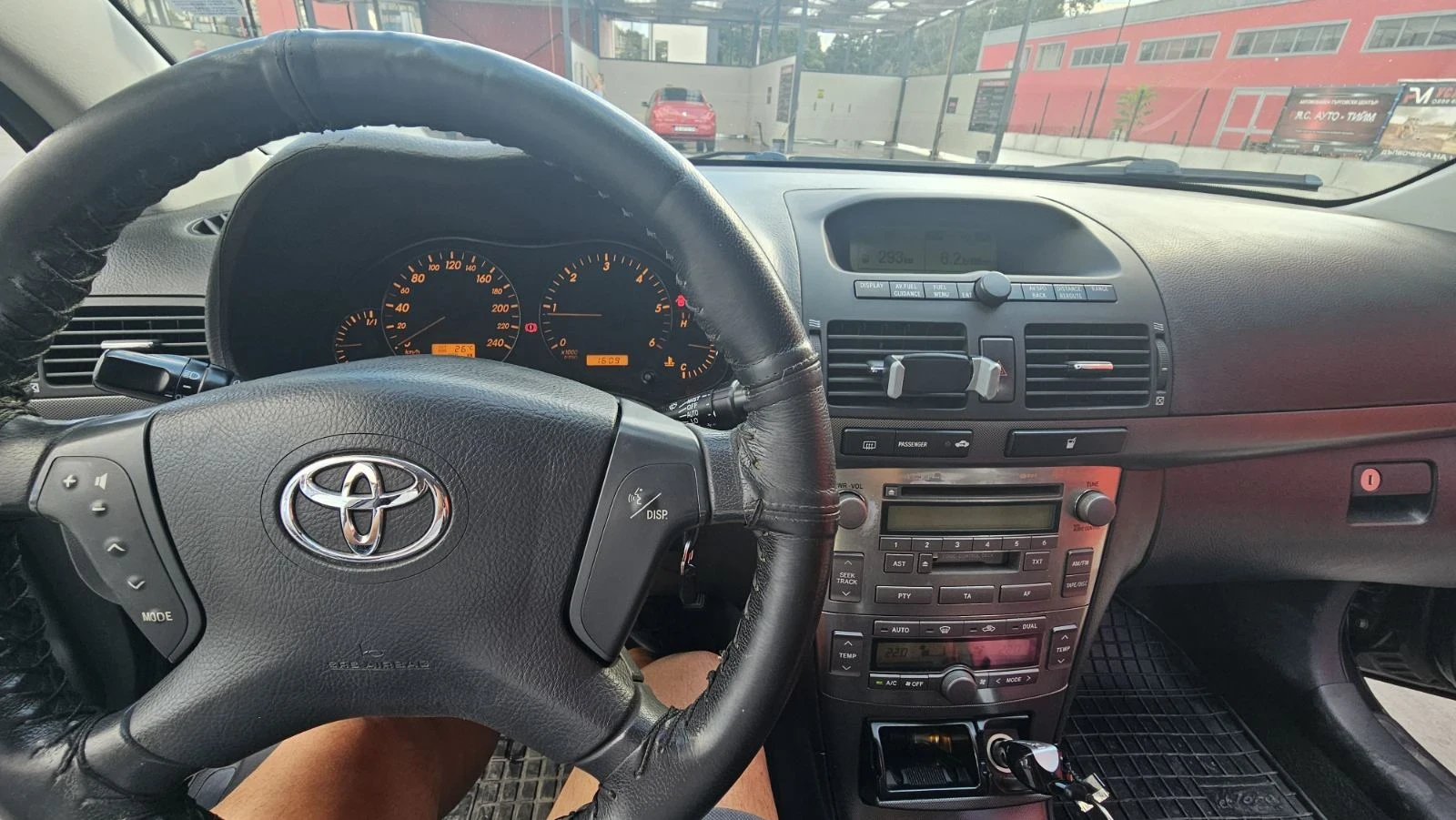 Toyota Avensis  - изображение 9