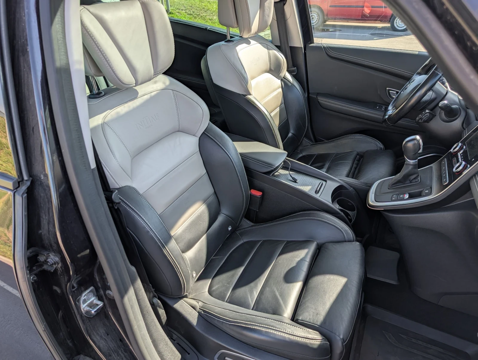 Renault Scenic 1.6 dci Initiale Paris | Mobile.bg — изображение 11