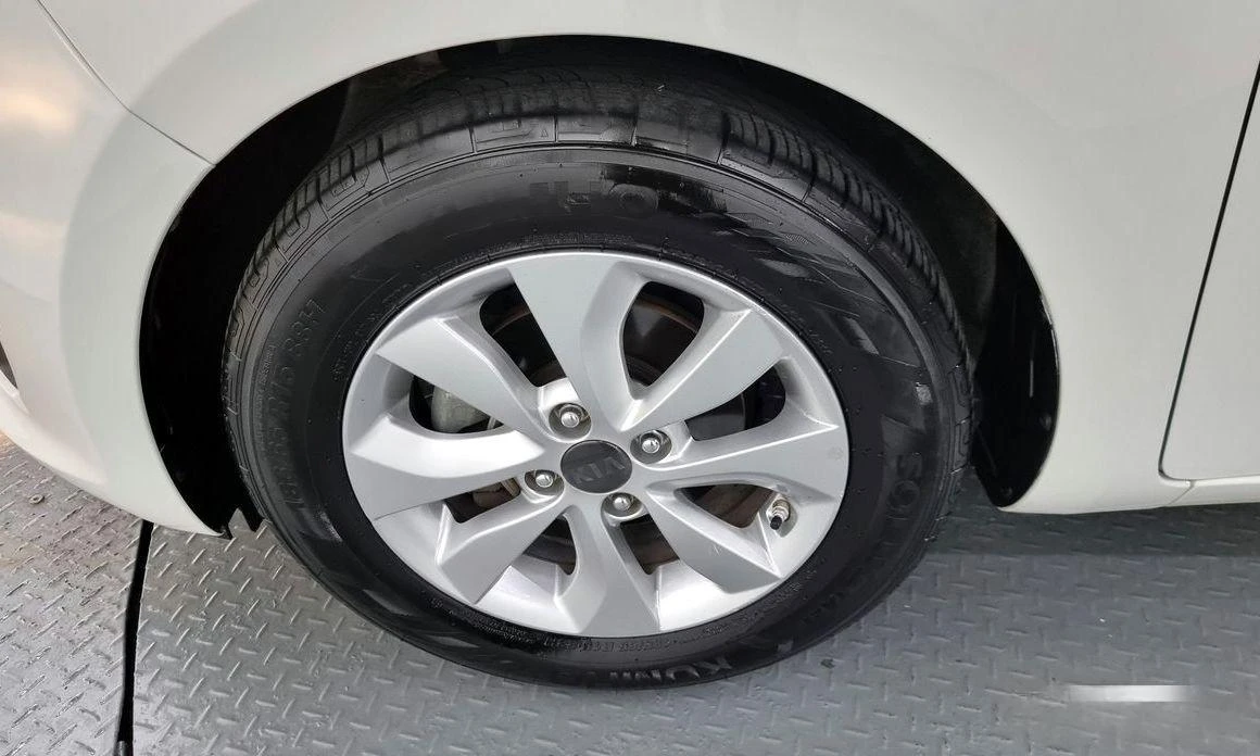 Kia Pride 4DR 1.4 MPI Trendy * НАЙ-ДОБРА ЦЕНА В БЪЛГАРИЯ*  - изображение 5