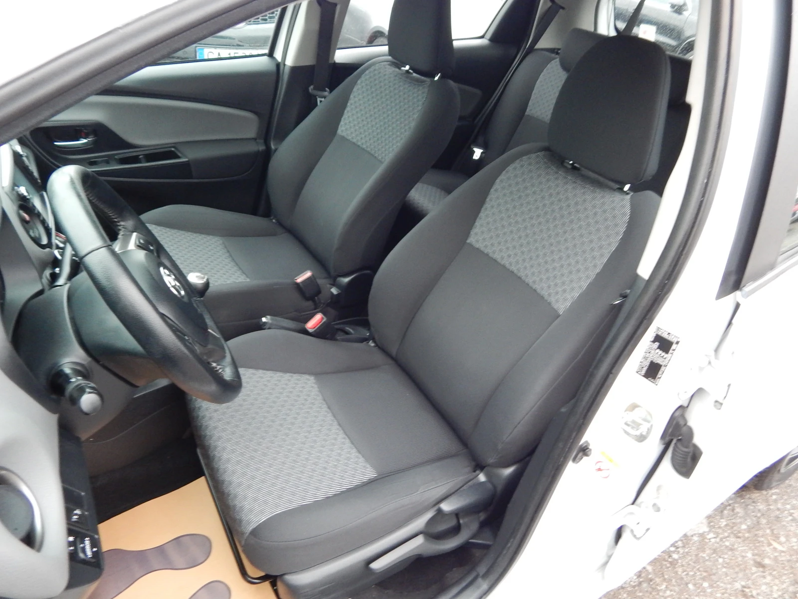 Toyota Yaris 1.4D4D* EURO5*  | Mobile.bg   11