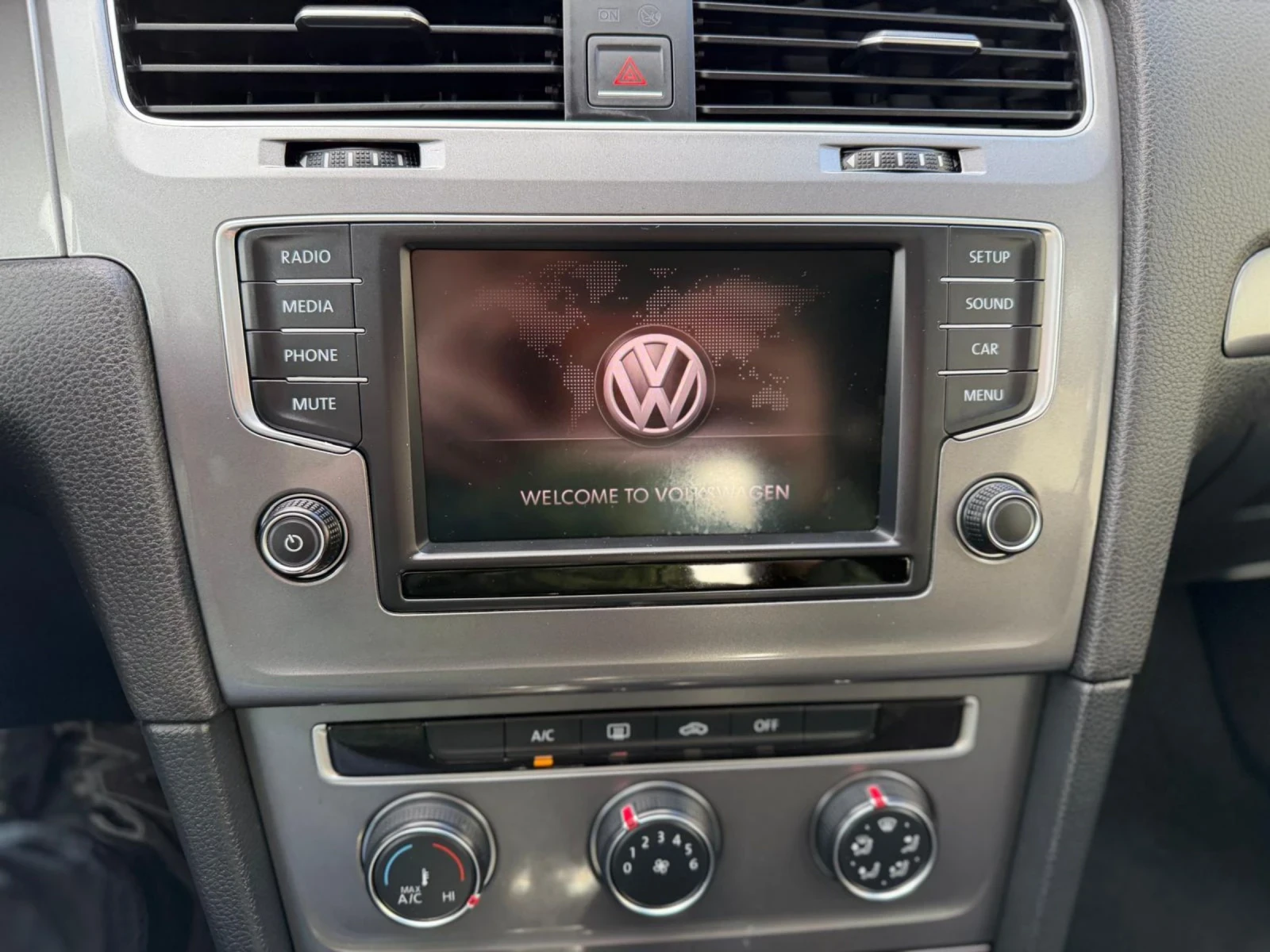 VW Golf 1.6TDi | Mobile.bg � ����������� 12