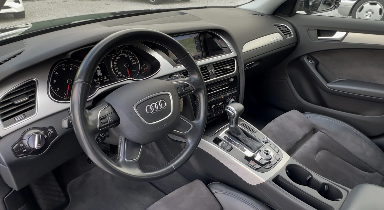 Audi A4 2.0i 4x4 Aut.-ZF8 Navi Кожа Xenon Подгрев Camera - изображение 7