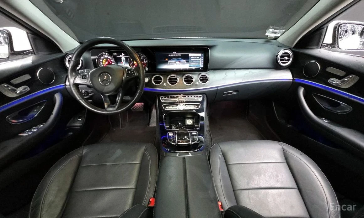 Mercedes-Benz E 220  - изображение 7