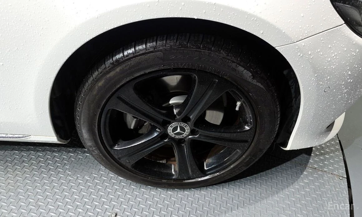 Mercedes-Benz E 220  - изображение 5