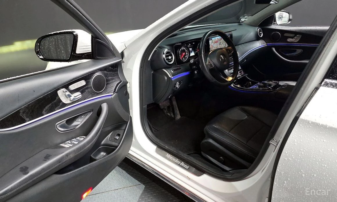 Mercedes-Benz E 220  - изображение 10