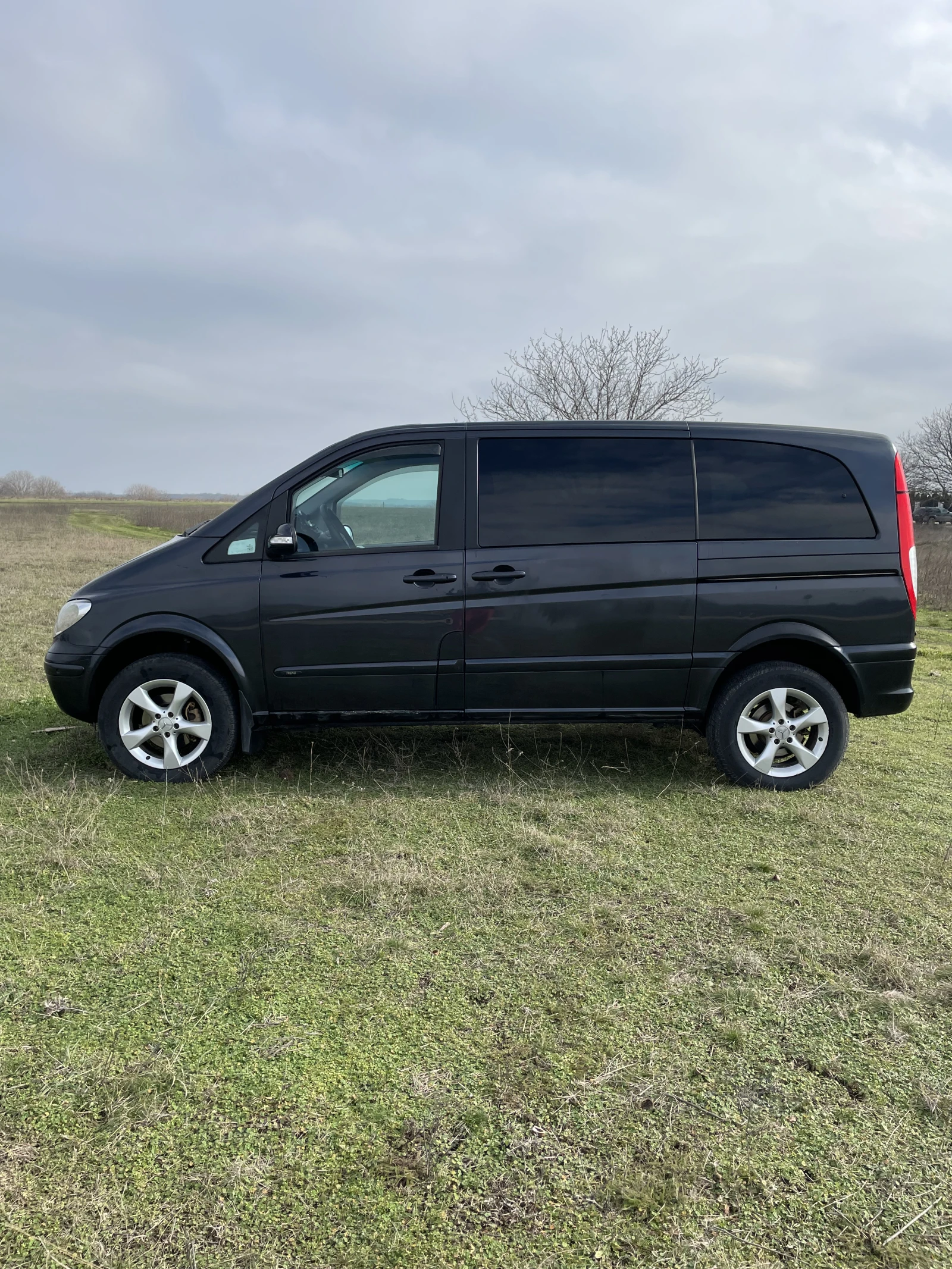 Mercedes-Benz Viano 2.2 CDI, снимка 3 - Автомобили и джипове - 53667078