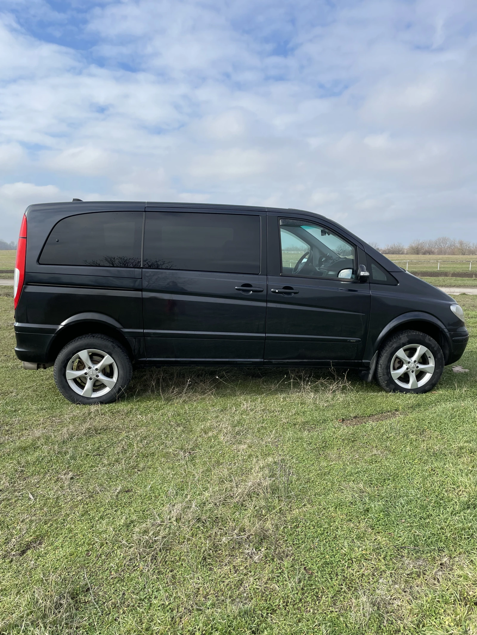 Mercedes-Benz Viano 2.2 CDI, снимка 7 - Автомобили и джипове - 53667078
