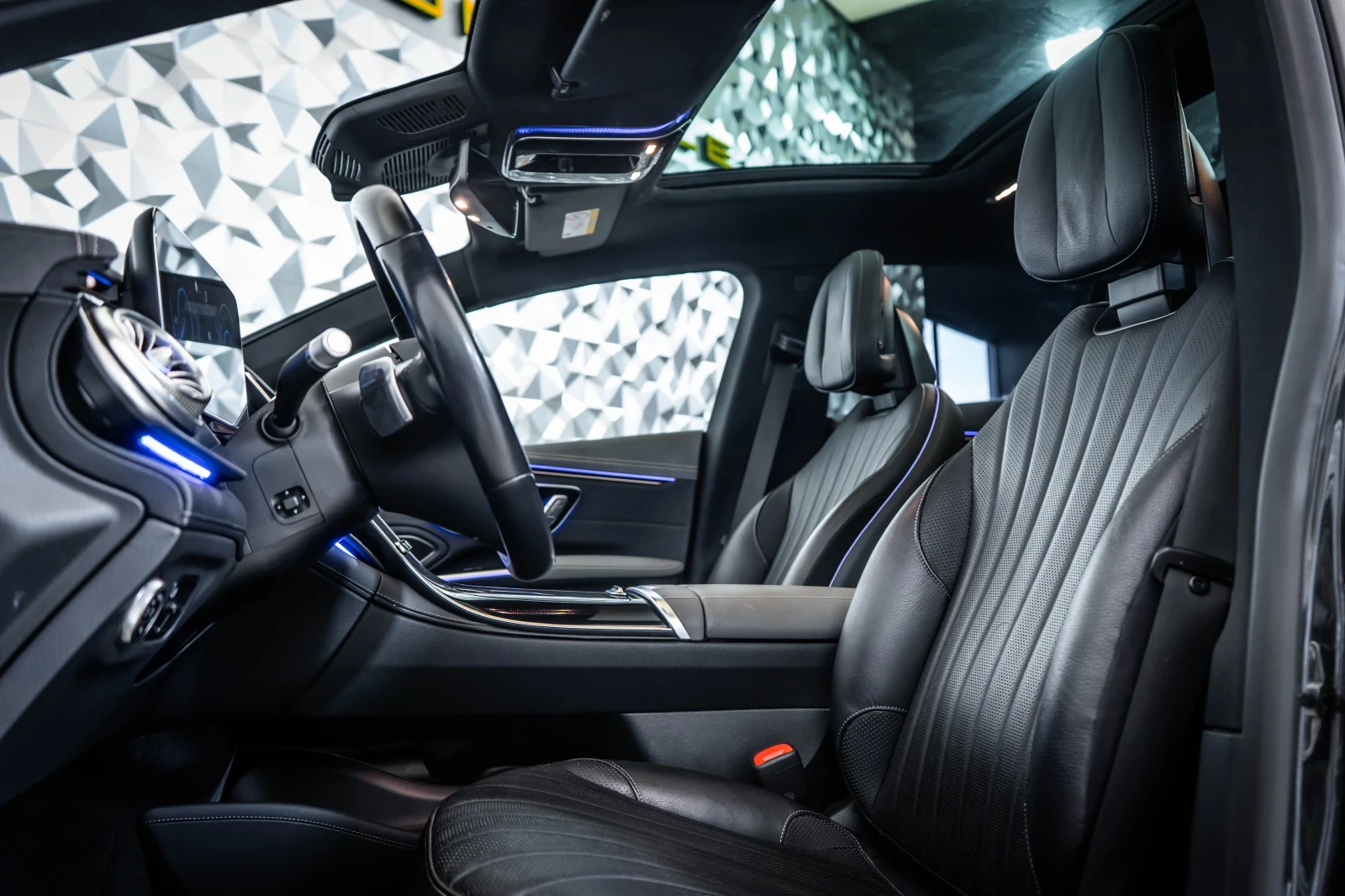 Mercedes-Benz EQS 450+ Night* ElectricArt* Distronic* Pano, снимка 10 - Автомобили и джипове - 54023323