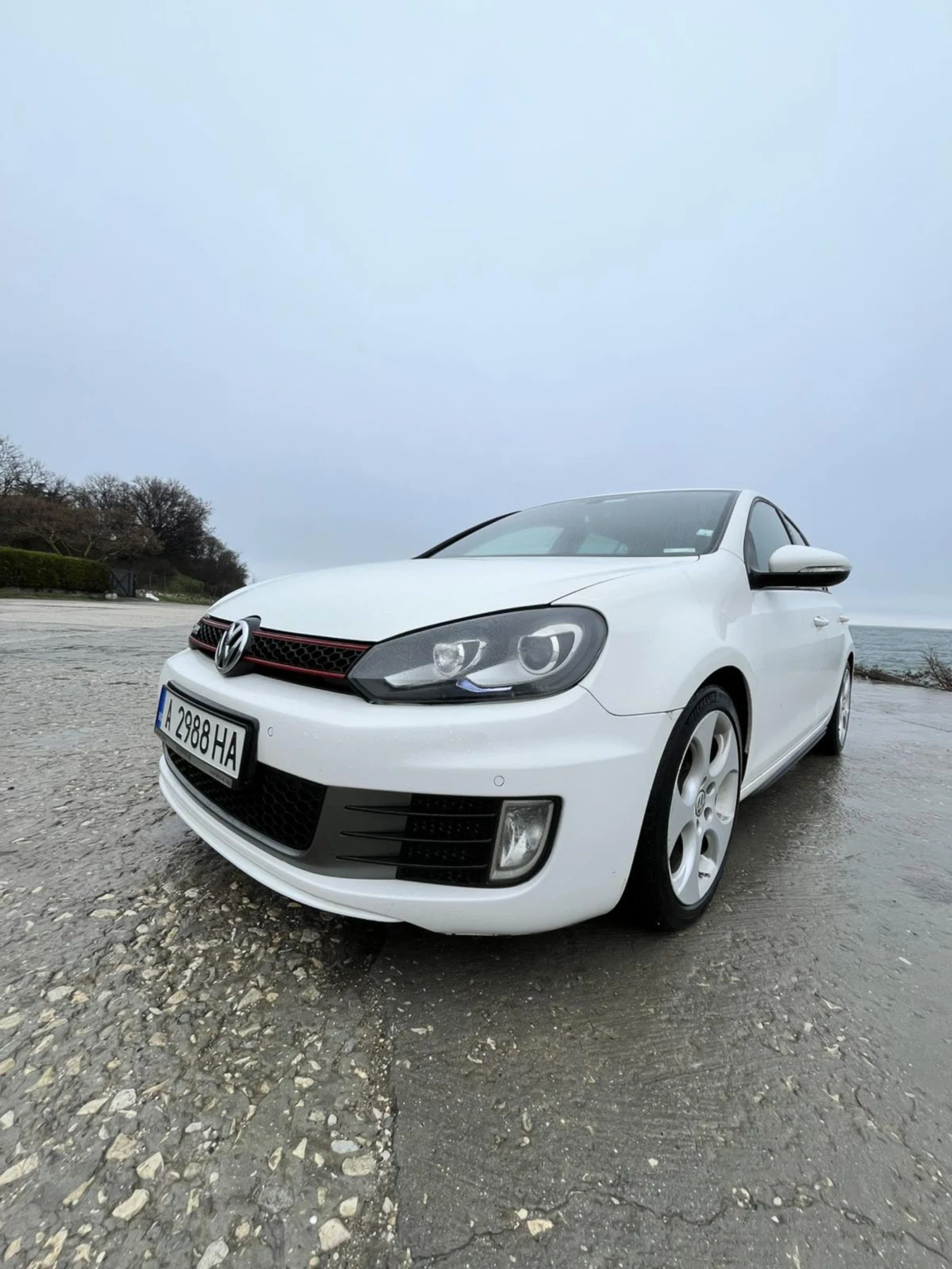 VW Golf GTI, снимка 2 - Автомобили и джипове - 54065502