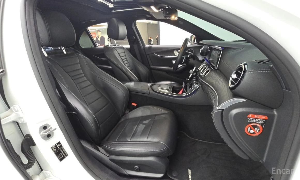 Mercedes-Benz E 220, снимка 11 - Автомобили и джипове - 54077485