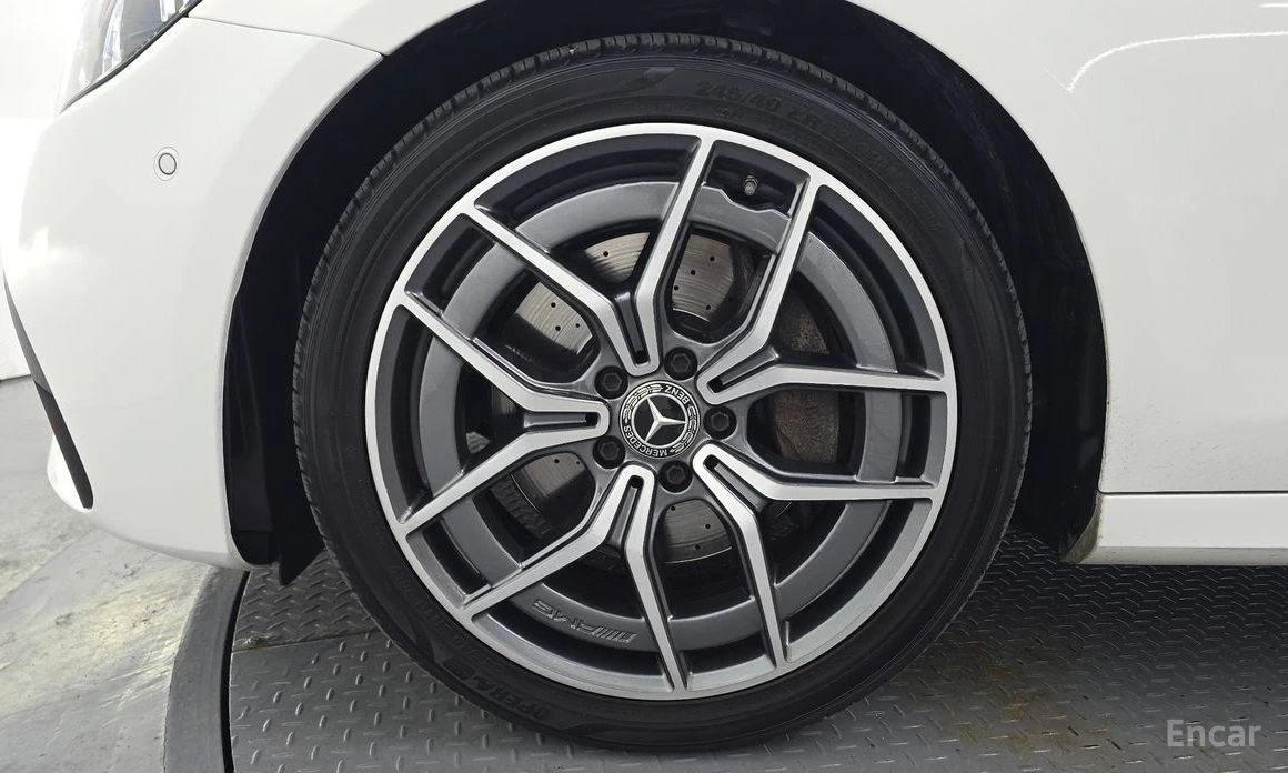 Mercedes-Benz E 220, снимка 5 - Автомобили и джипове - 54077485