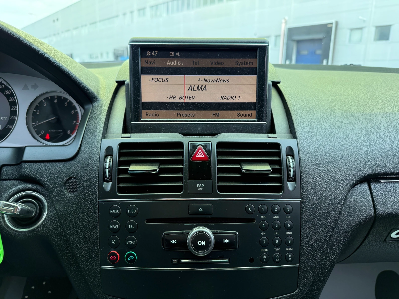 Mercedes-Benz C 180 Kompressor/газ, снимка 14 - Автомобили и джипове - 54224142