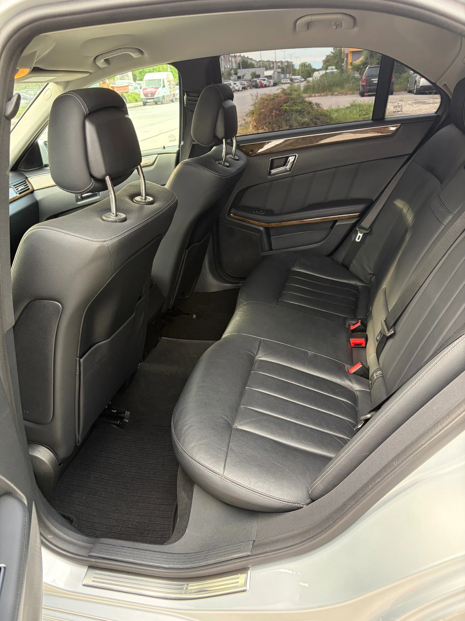 Mercedes-Benz E 350 300, снимка 8 - Автомобили и джипове - 54498517
