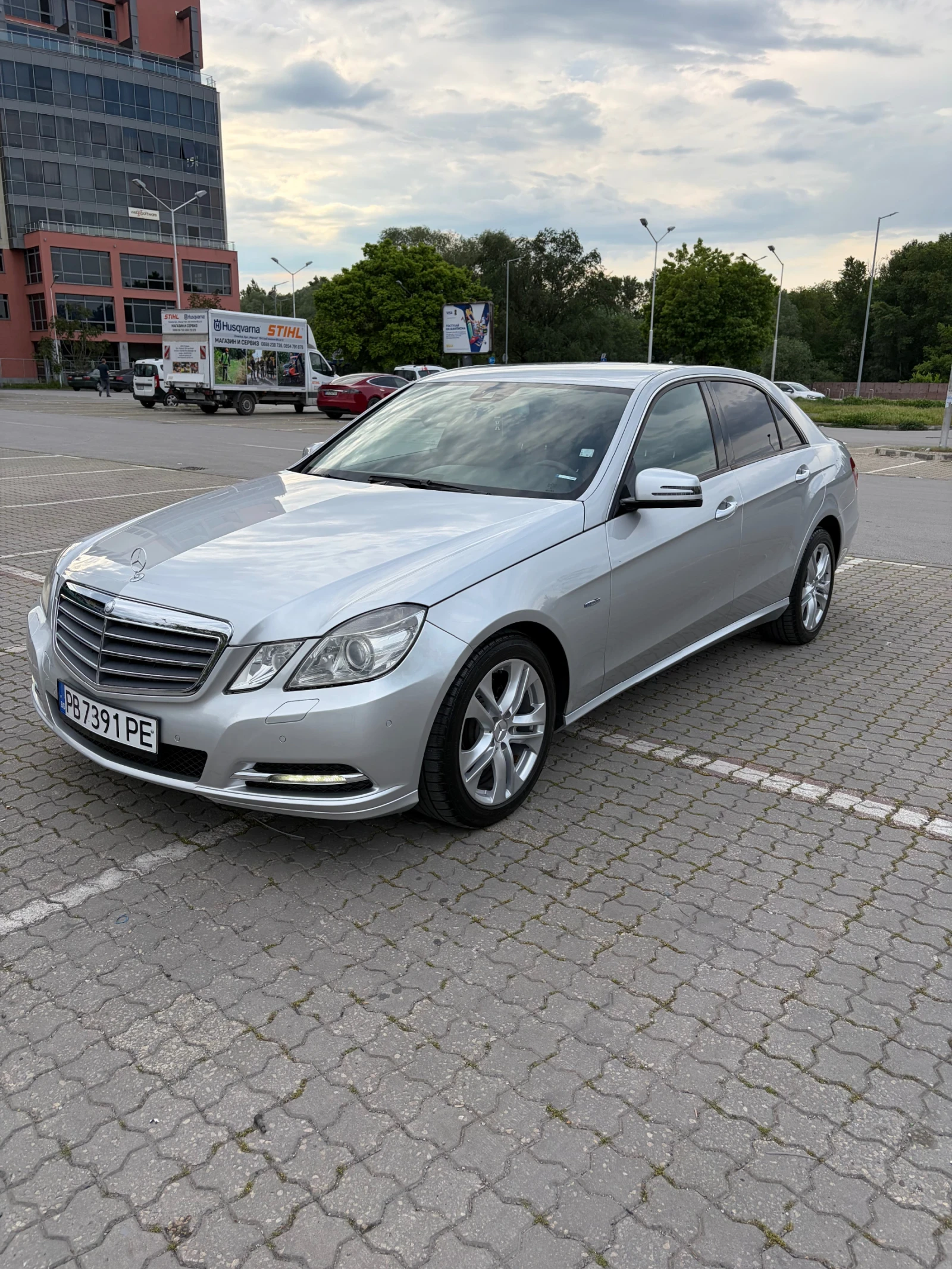 Mercedes-Benz E 350 300, снимка 4 - Автомобили и джипове - 54498517