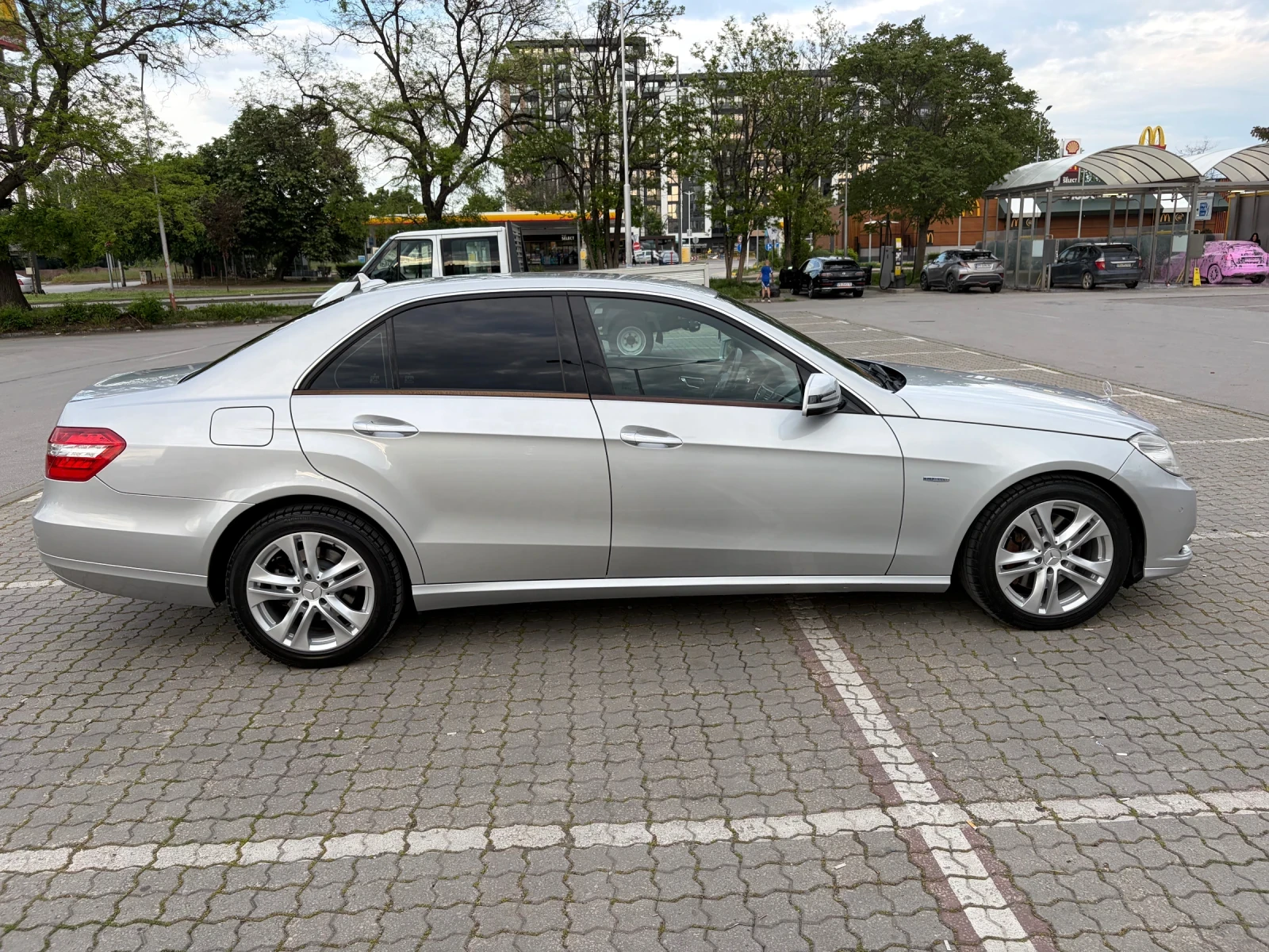 Mercedes-Benz E 350 300, снимка 2 - Автомобили и джипове - 54498517