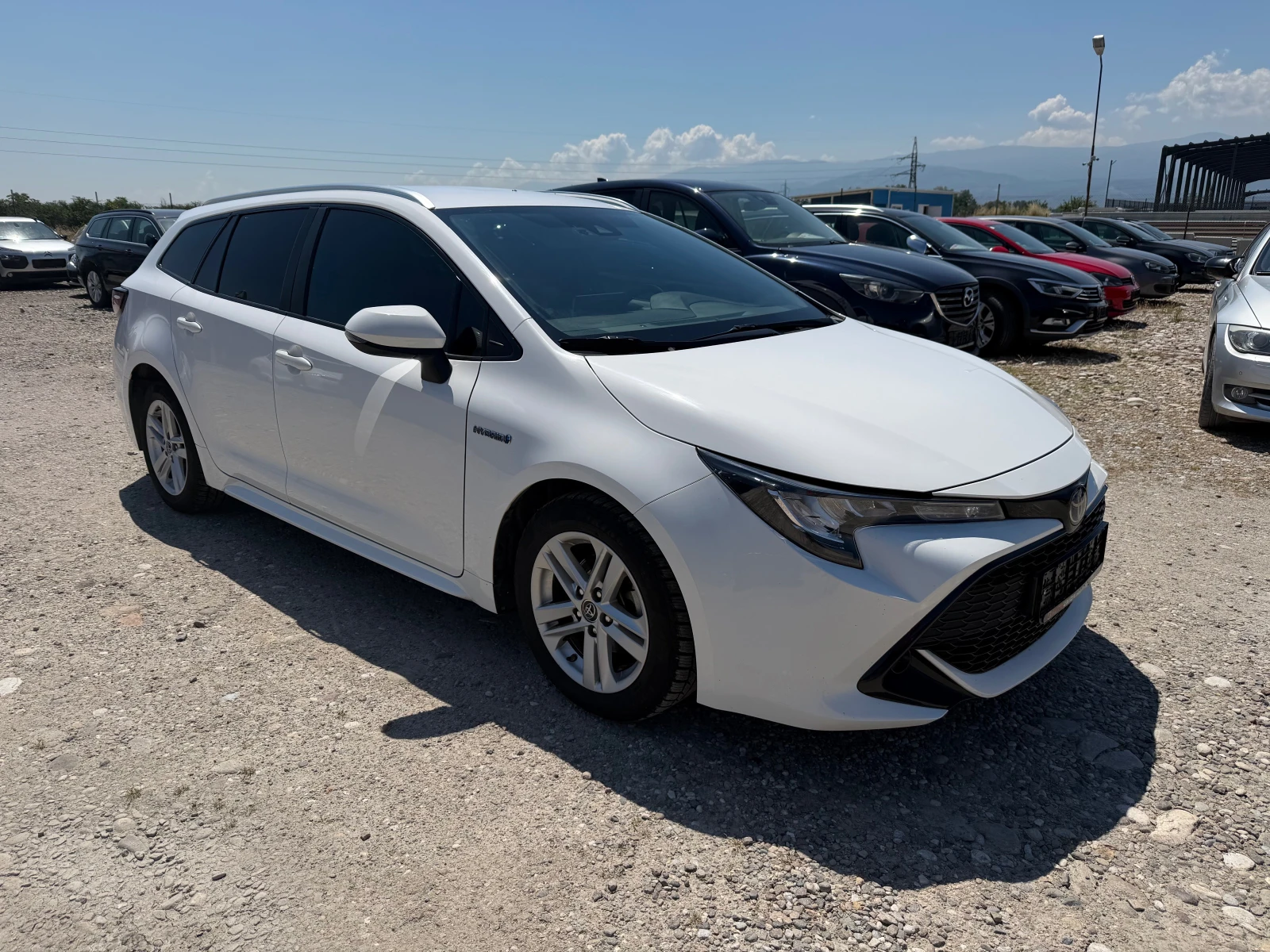 Toyota Corolla 1.8 HYBRID, снимка 3 - Автомобили и джипове - 54862565