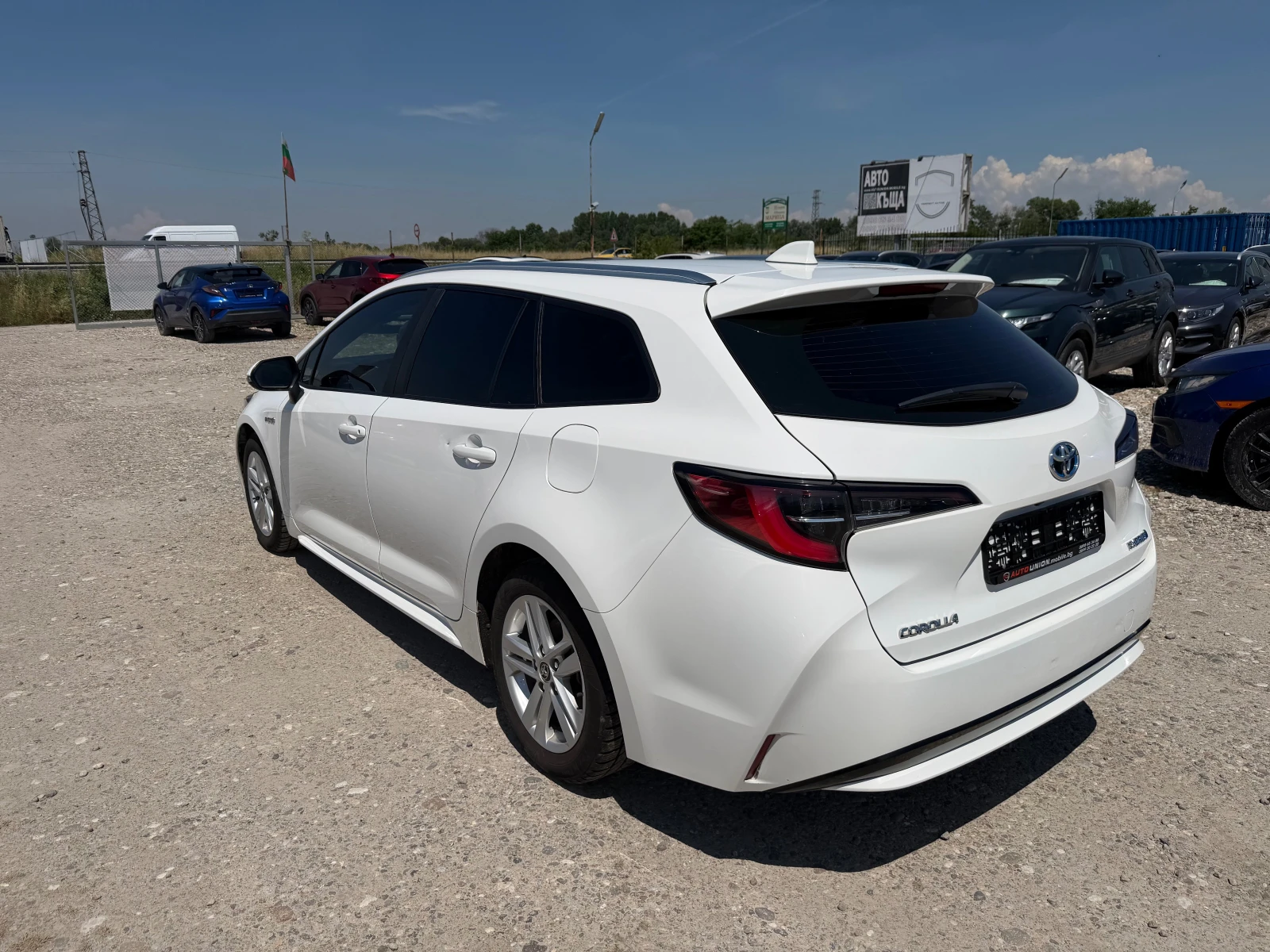 Toyota Corolla 1.8 HYBRID, снимка 7 - Автомобили и джипове - 54862565