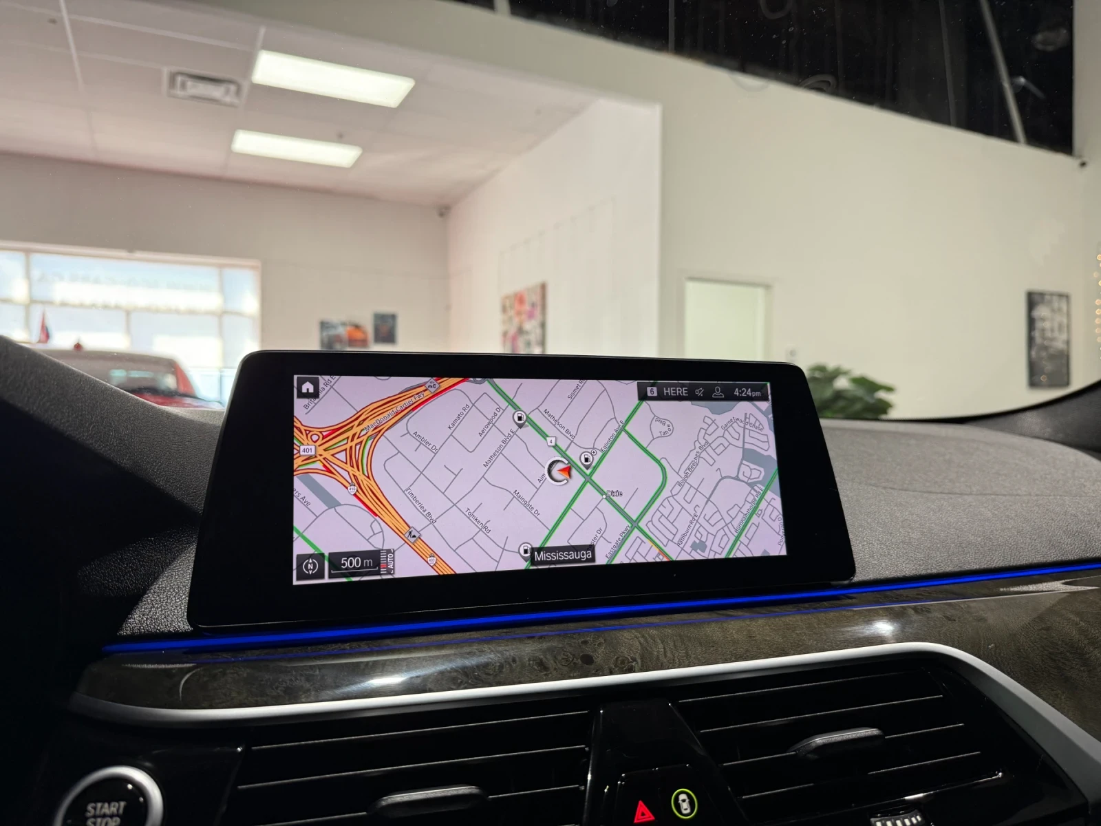 BMW 530 XDRIVE* HARMAN KARDON* HEAD-UP* ПОДГРЕВ* CARFAX , снимка 7 - Автомобили и джипове - 55601389