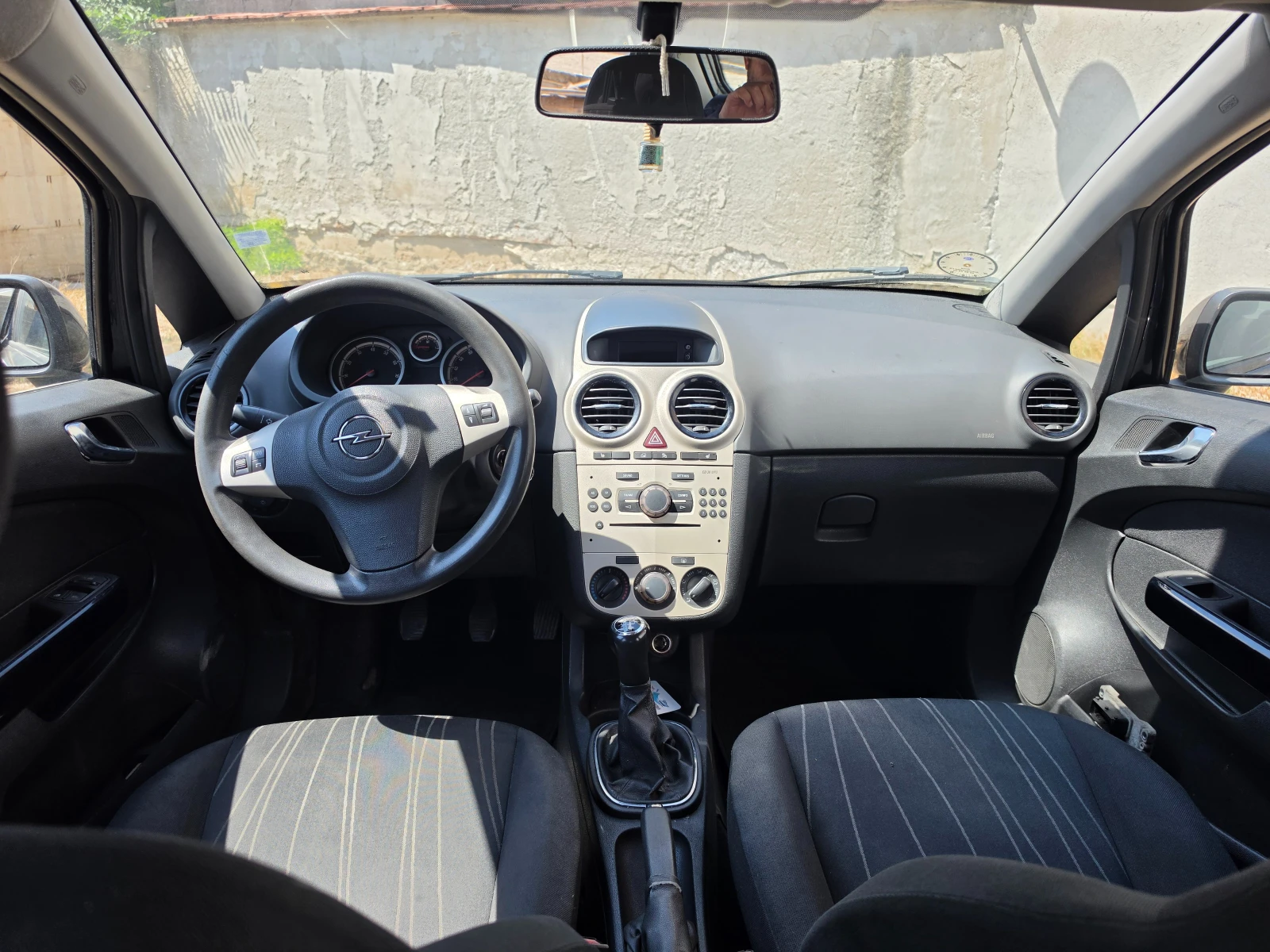Opel Corsa 1.2, снимка 10 - Автомобили и джипове - 56196868