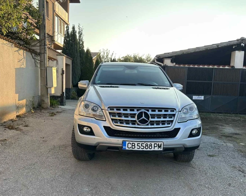 Mercedes-Benz ML 320, снимка 5 - Автомобили и джипове - 52023195