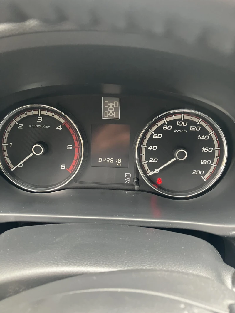 Mitsubishi L200, снимка 7 - Автомобили и джипове - 52261957